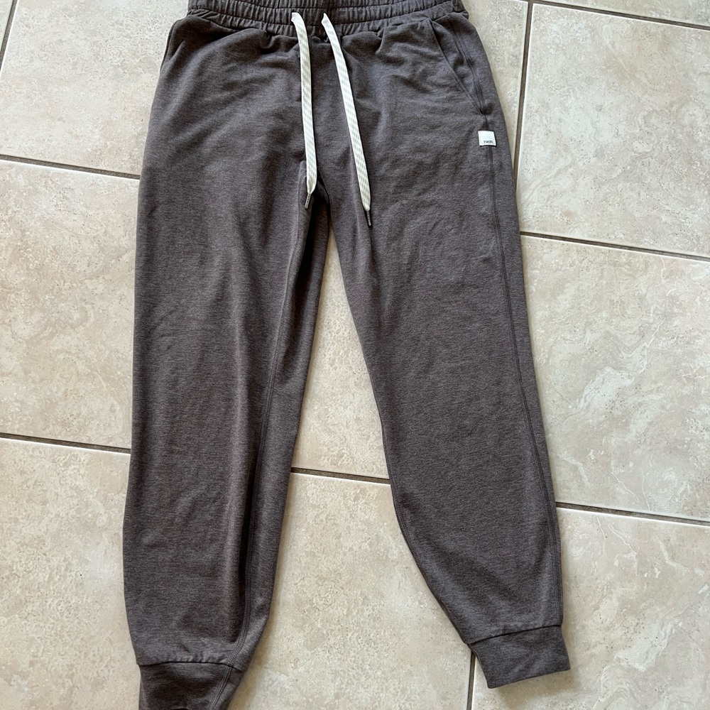 Vuori Flaxseed (light brown) Joggers